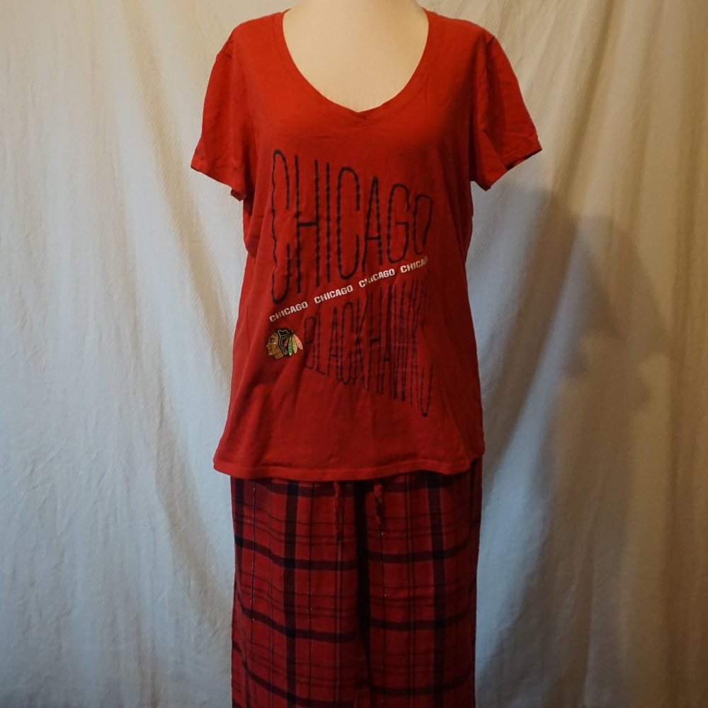 Official NHL Chicago Blackhawks Women's PJ Set